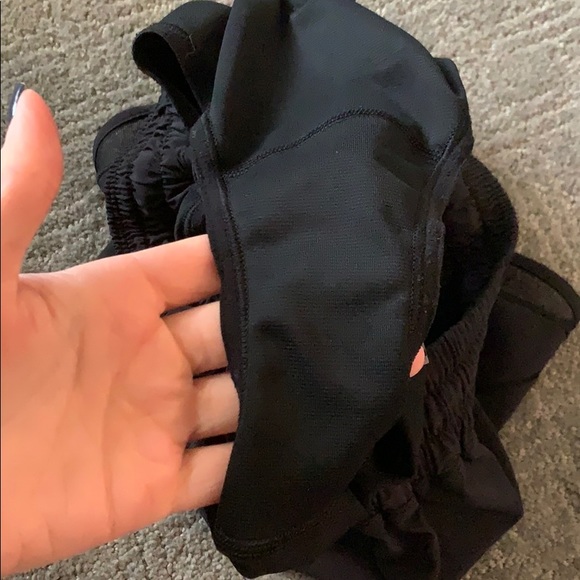 Lululemon Hot Hotty Shorts - Picture 3 of 3